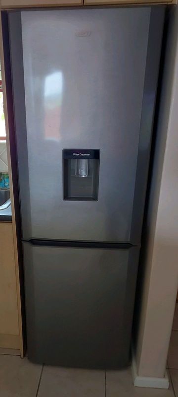 Defy fridge 323 liters cell 0827884233
