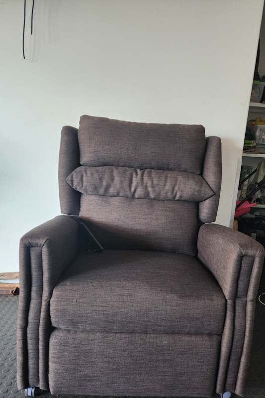 Willowbrook Rise and Recline Chair