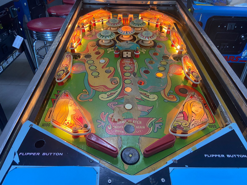 Honey Pinball Machine for sale, 4 players by Williams
