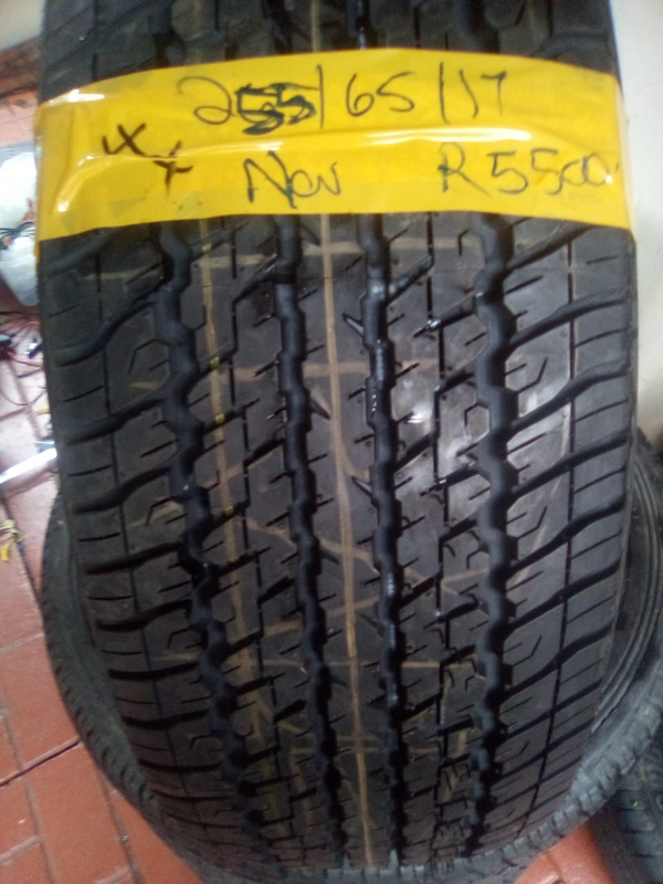 Bakkie tyres set of 4 Dunlop Grandtrek AT25 255/65/17