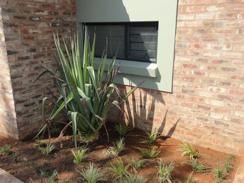 Spacious Two - Bedroom Twonhouse- Potchefstroom -To Rent