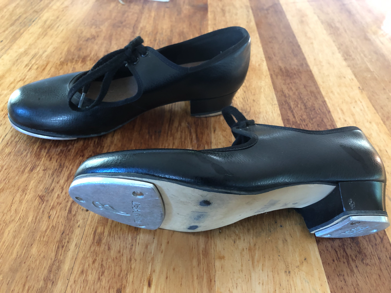 Women&#39;s tap dancing shoes. Bloch, Size 4.
