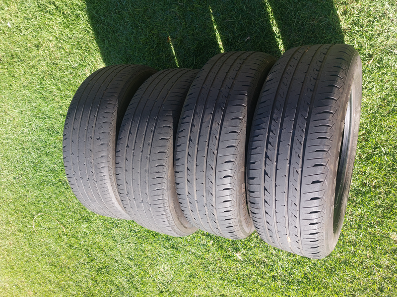 Tyres  215/R16