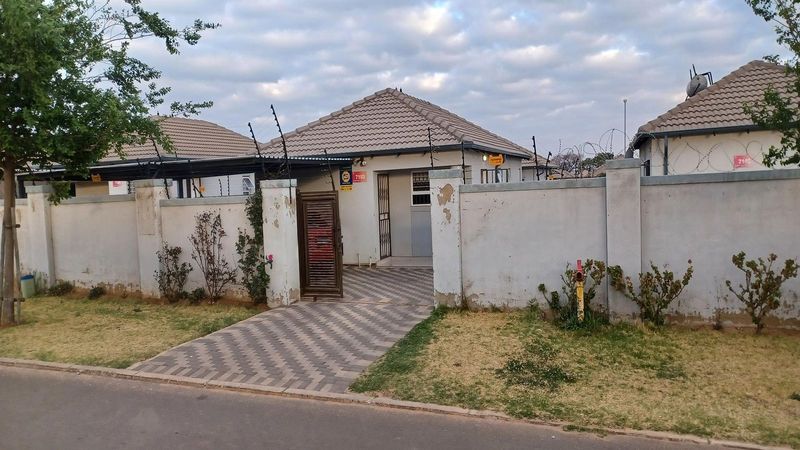 3 Bedroom House for rent at Crystal Park