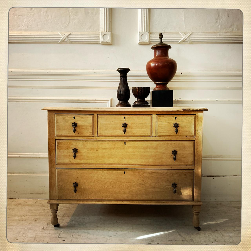 Oak chest of drawers - R5400