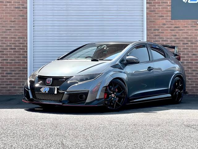LOOKING FOR Honda Civic type R