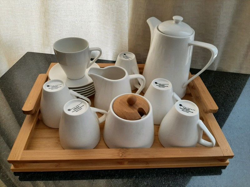 White porcelain coffee set (serves 6)