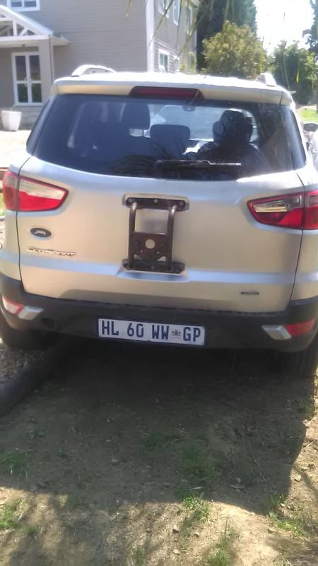 Selling a ford ecosport 1litre 2014 manual petrol disc 2yrs behind,need computer programming settins