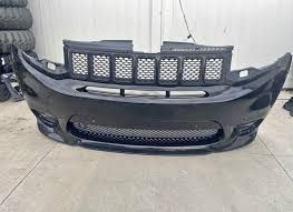 Jeep Cherokee Srt front bumper complete with Grilles