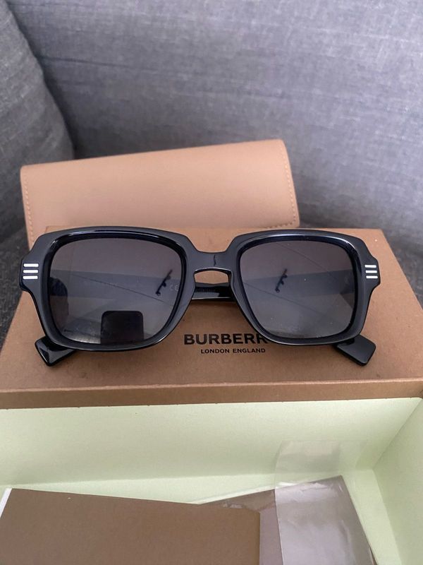 Burberry sunglass for sale