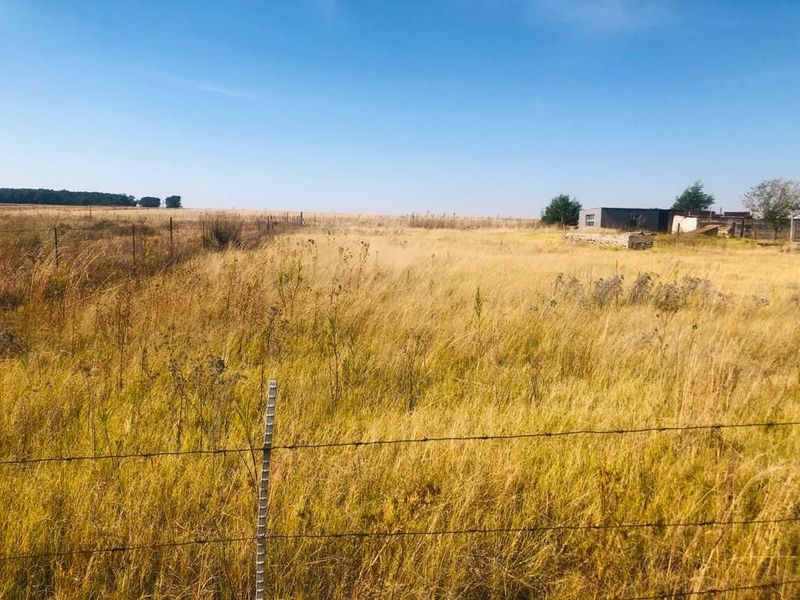 Koster, North West, Smallholding for Sale - R920,000.00