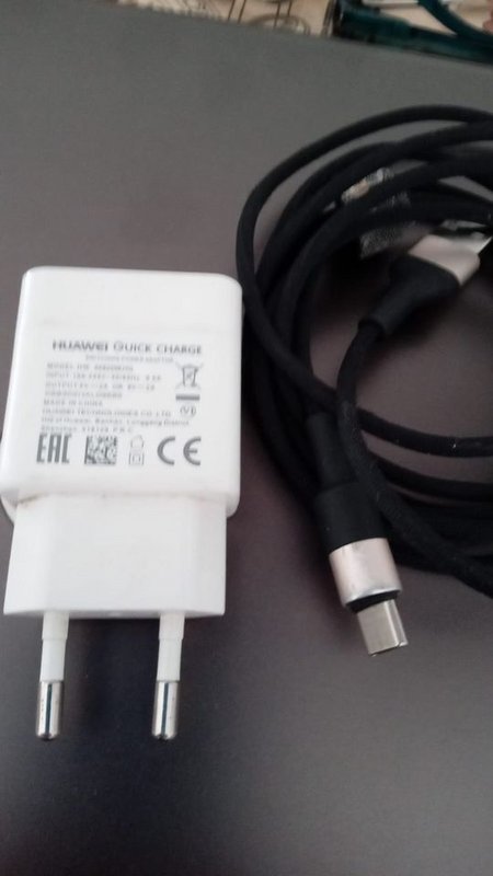 Genuine Original Huawei Quick Charger &#43; 2 metre Moxom high quality cable (Type C)