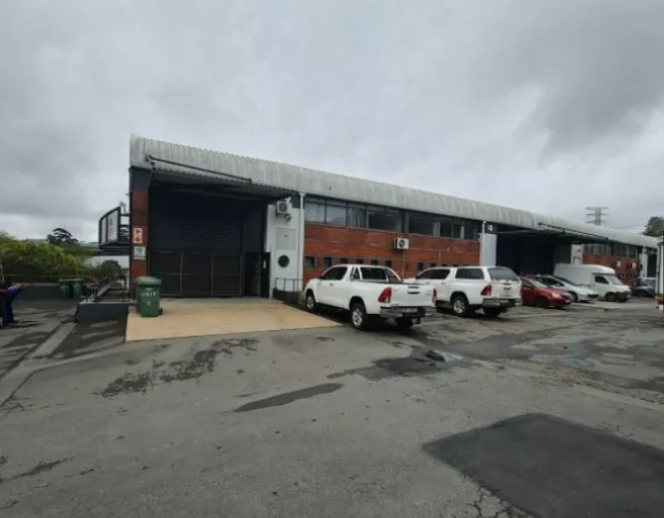 NEW GERMANY FACTORY 765 SQM TO LET IN SORT AFTER LIGHT INDUSTRIAL COMPLEX