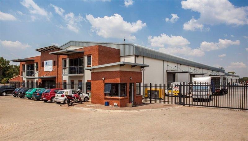 5630m² Commercial To Let in Pomona at R55.00 per m²