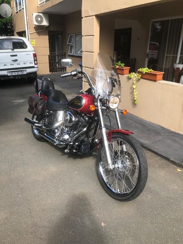 Harley Davidson Soft Tail Motorcycle c/W windshield and gen. leather back &amp; side paneers R110k