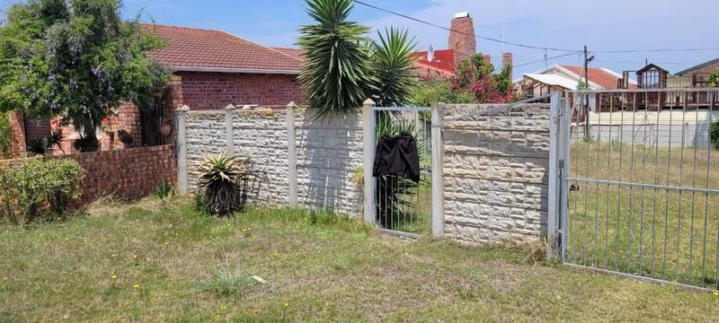 Well located stand for sale in a safe and secure area in Jeffreys bay