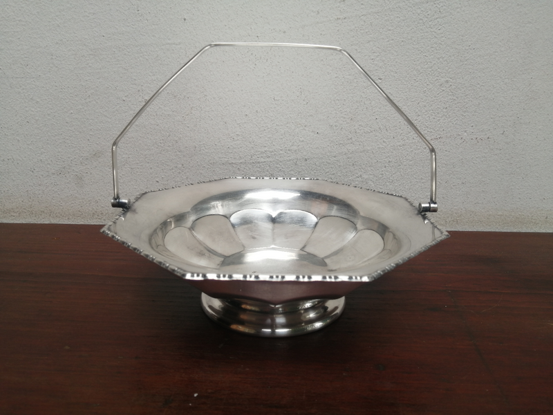 Lovely silver plated serving basket.