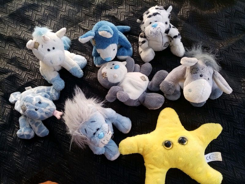 8 mini soft toys Secondhand R100