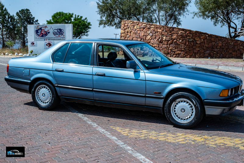 1989 BMW 7 Series E32 - 735i - R58 900