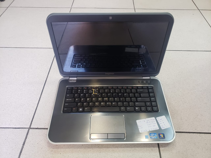 “Dell Inspiron 5520