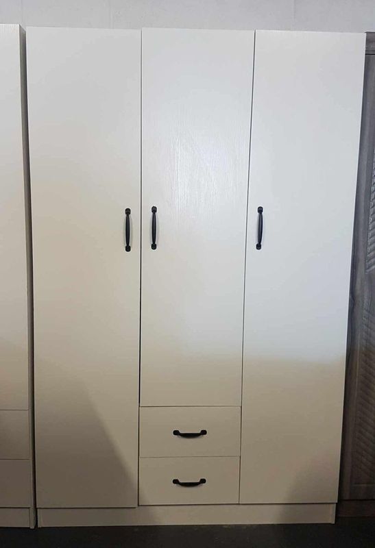 3door cupboard for sale