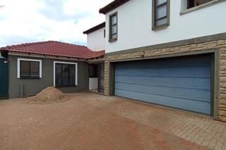 4 Bedroom House for sale in The Orchards