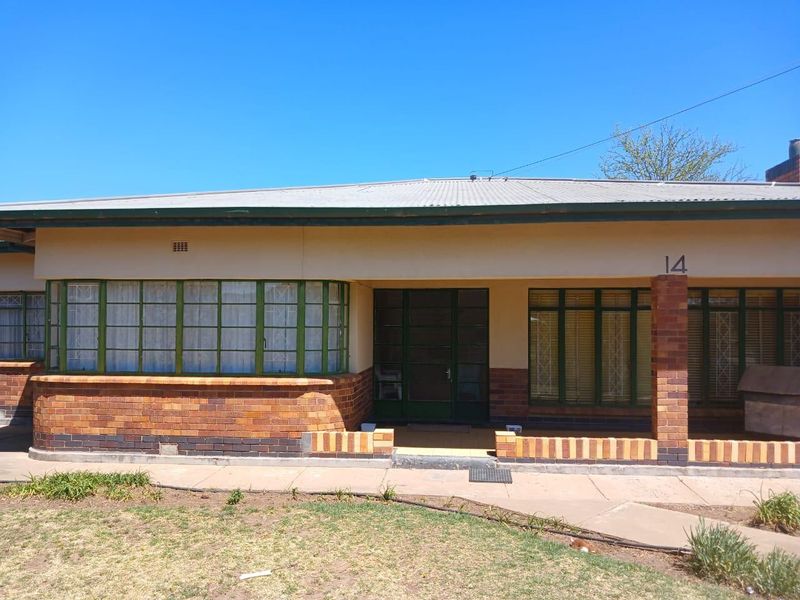 Charming &amp; Low Maintenance 3-Bedroom Home!