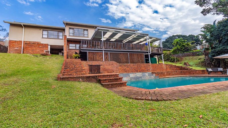 A HOME FOR THE FAMILY IN THE HEART OF KLOOF- STUNNING ENTERTAINMENT ATREA AND ADDRESS