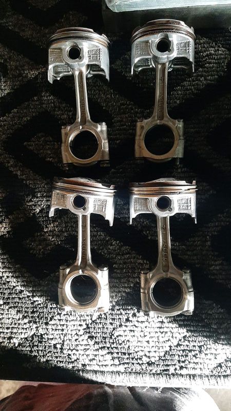 Kawasaki zx6r pistons with rods