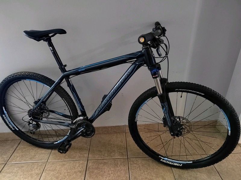 Silverback Sola 4 29er, Large Frame, Shimano 3x8, Hydraulic Brakes, Air Shocks