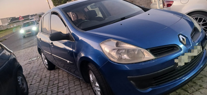 2006 Renault Clio Hatchback