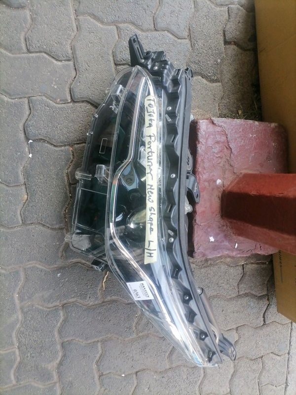 TOYOTA FORTUNA 2023 HEADLIGHT