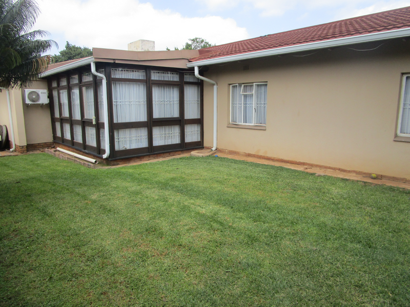 Beautiful 4-bedroom family home with a 1-bedroom flatlet for sale in Valhalla for R 2 180 000,in a N