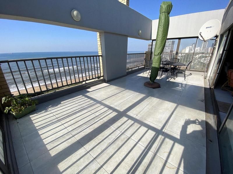 Umhlanga, Hawaanview 3 Bed 2 bath Top Floor Penthouse with magnificent views