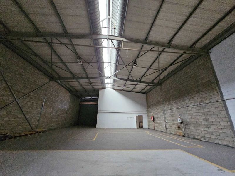 Spacious 426m² warehouse to let in Kya Sands, Randburg