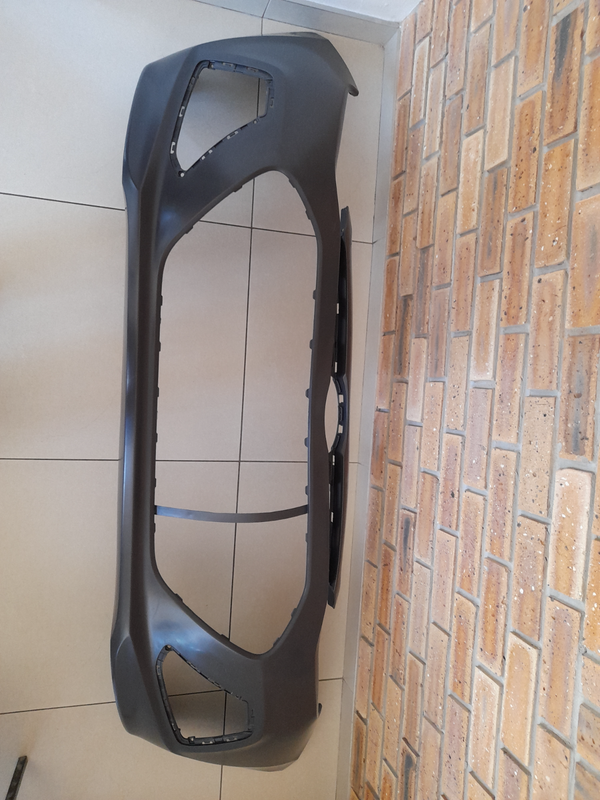 HYUNDAI i10 GRAND 2015 ONWARDS BRAND NEW FRONT BUMPERS FORSALE :R1600 .