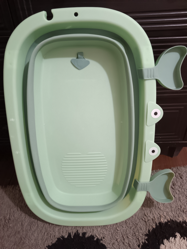 Infant Baby Foldable Bathtub - Avocado Green (BRAND NEW WITH BOX)