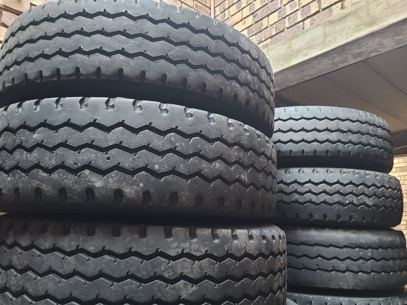 GOOD SECOND HAND TRUCK AND TRAILER TYRES,HIGH LOADING ABILITY,SAFE AND RELIABLE: 0745134568
