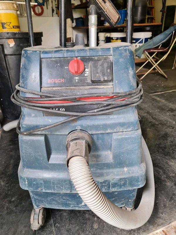 Heavy duty vacuum cleaner