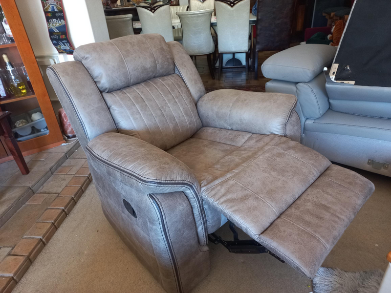 New Genuine Leather Reclining Chair - R 4800
