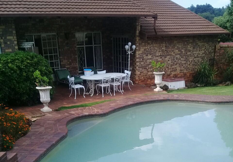 HOUSESHARE (PRIVATE SECTION FOR SINGLE PERSON) R3200PM RANDPARKRIDGE