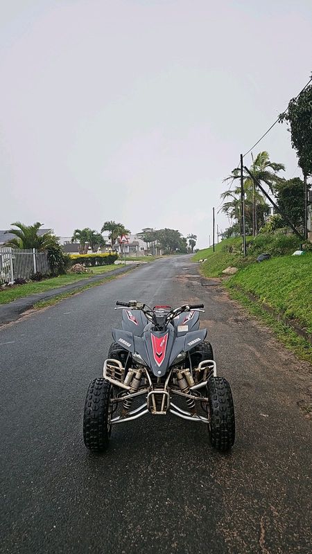 Yamaha yfz450 quadbike