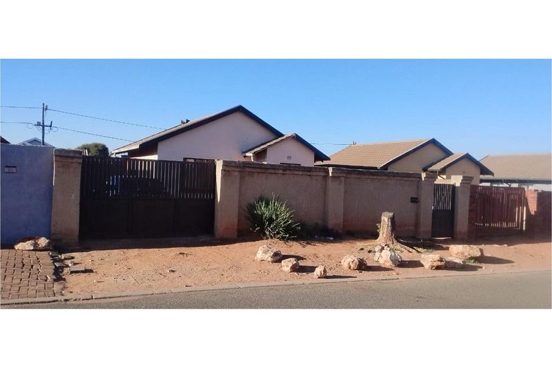 2 Bedroom House For Rental Protea Glen Ext 28