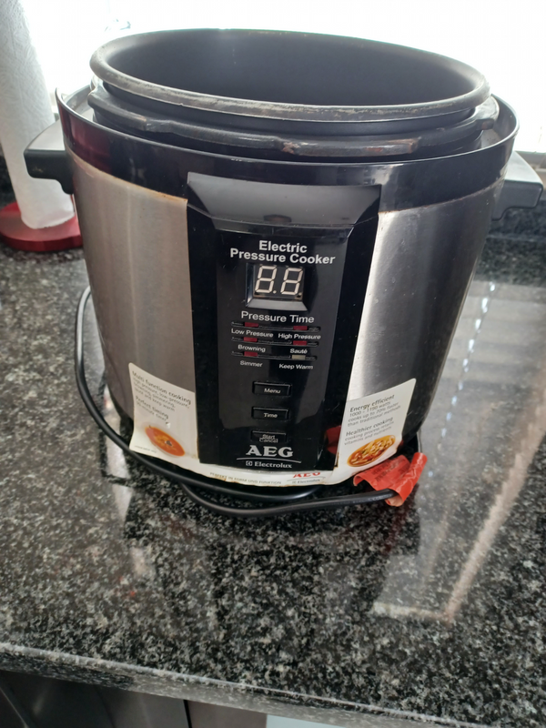 AEG Electric Pressure cooker