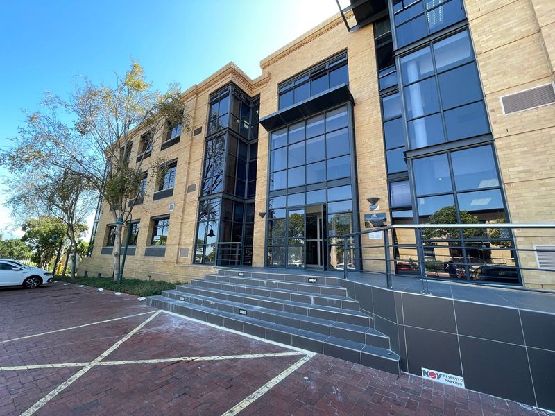 Prime office space to let in Plattekloof