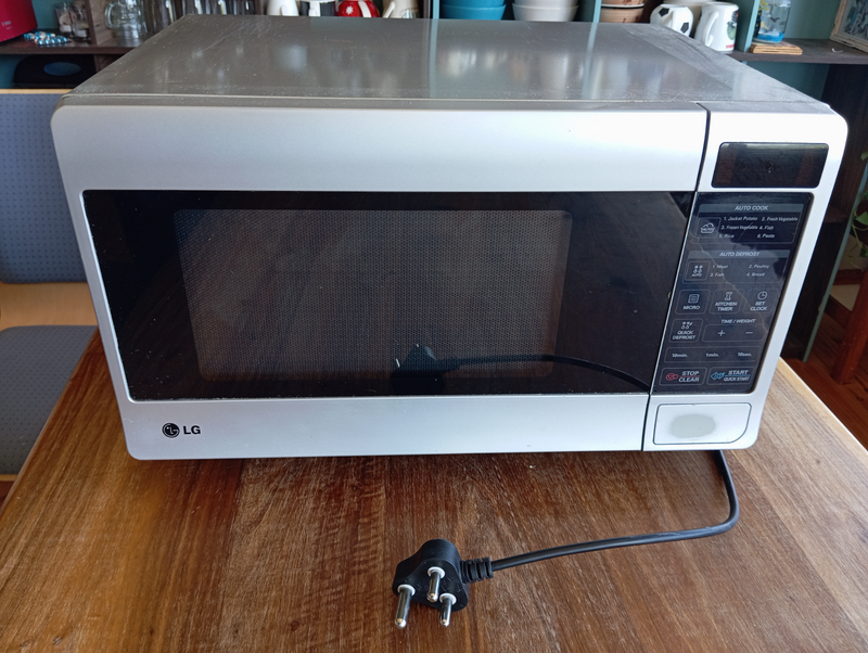 Microwave oven