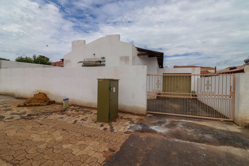 3 Bedroom house for sale in Lenasia, Johannesburg