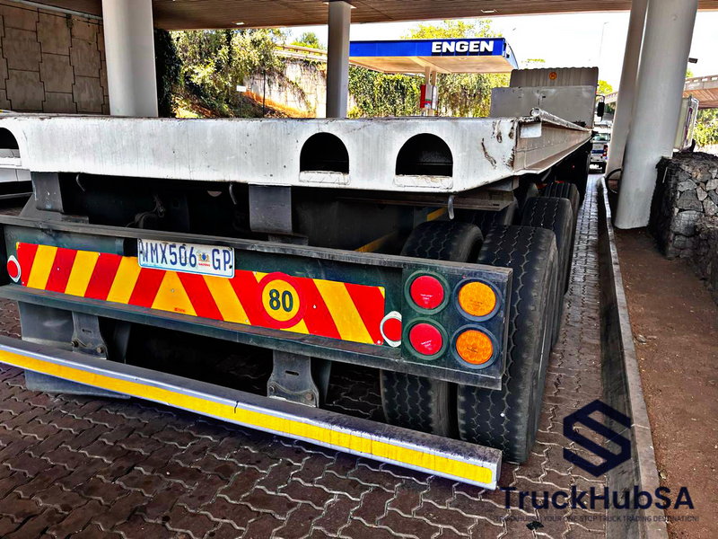 Save big when you buy this-2007 - AFRIT 13m Long Tri Axle Flat Deck Trailer now -R175k cash deal