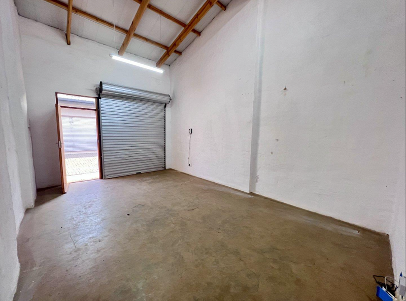 24m2  Industrial Property to Rent in Silverton