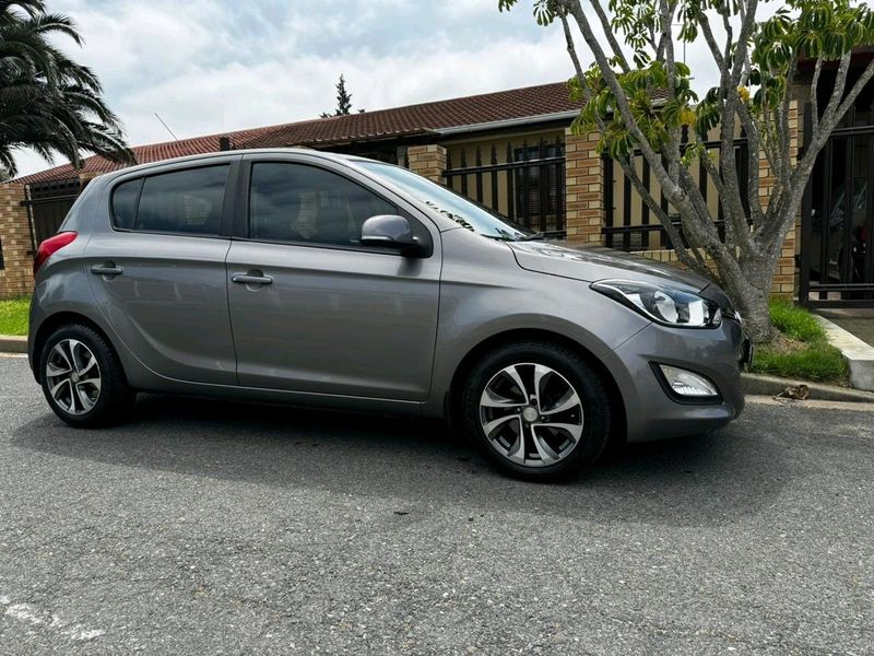 2013 hyundai i20 1.4 Facelift Fluid